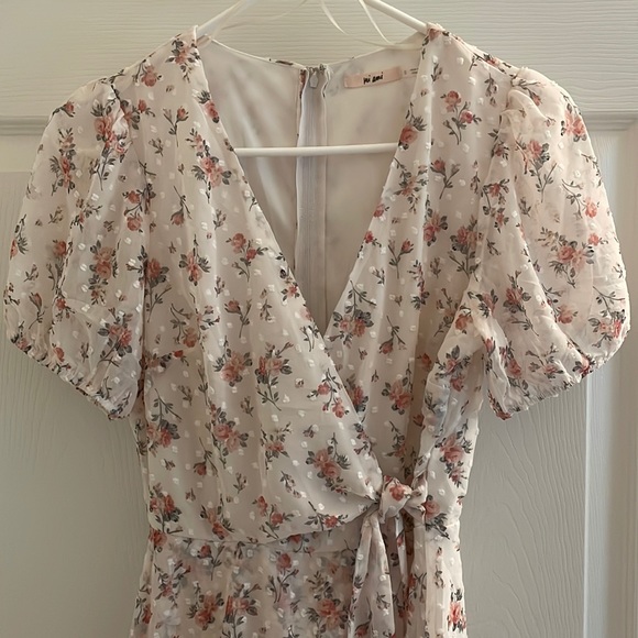 Francesca's Collections Dresses & Skirts - Cream dress with pink roses. Worn once for a bachelorette weekend!
